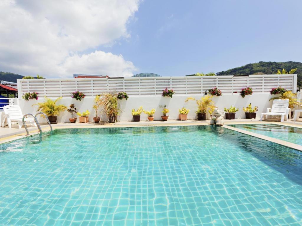 Garden Phuket Hotel Patong Exterior photo