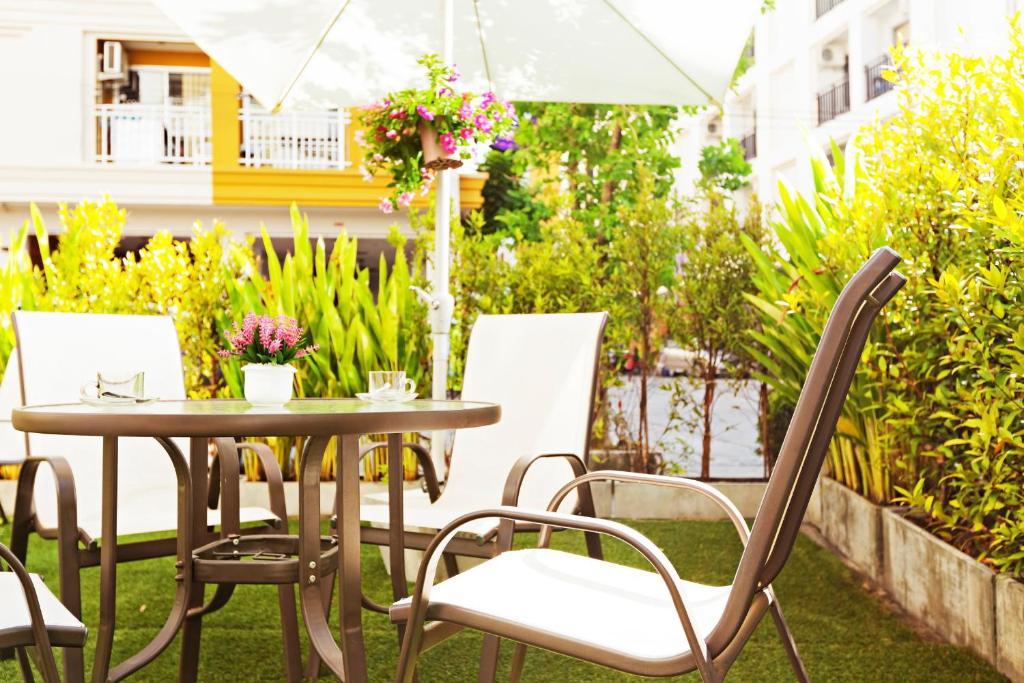 Garden Phuket Hotel Patong Exterior photo
