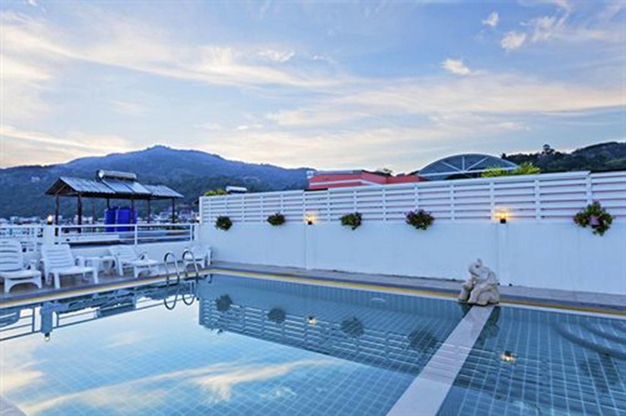 Garden Phuket Hotel Patong Exterior photo